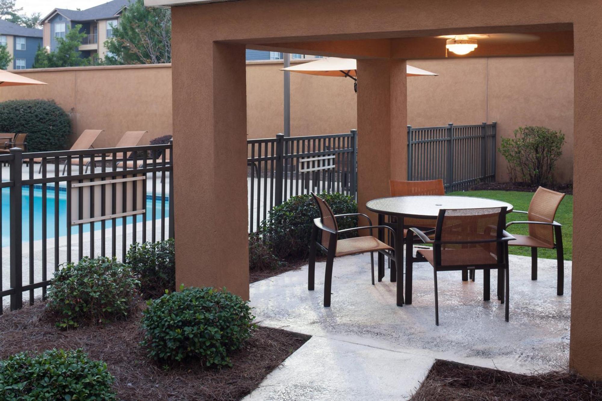 Courtyard By Marriott Hattiesburg Exterior photo