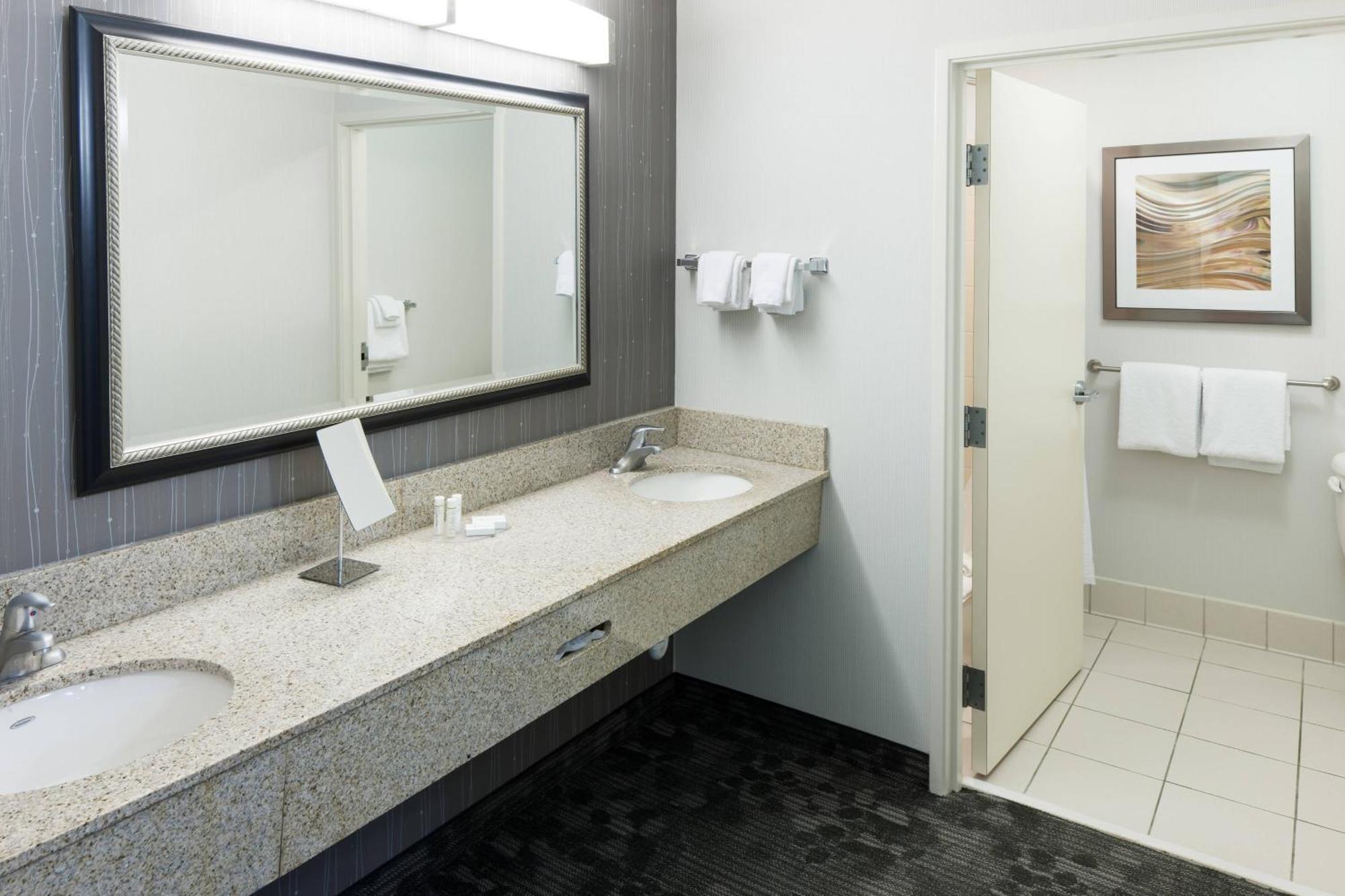 Courtyard By Marriott Hattiesburg Exterior photo