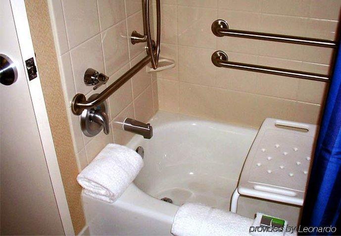 Courtyard By Marriott Hattiesburg Room photo