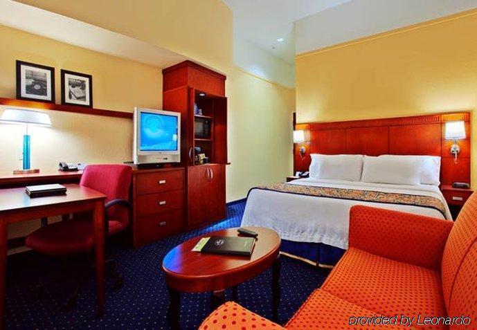 Courtyard By Marriott Hattiesburg Room photo